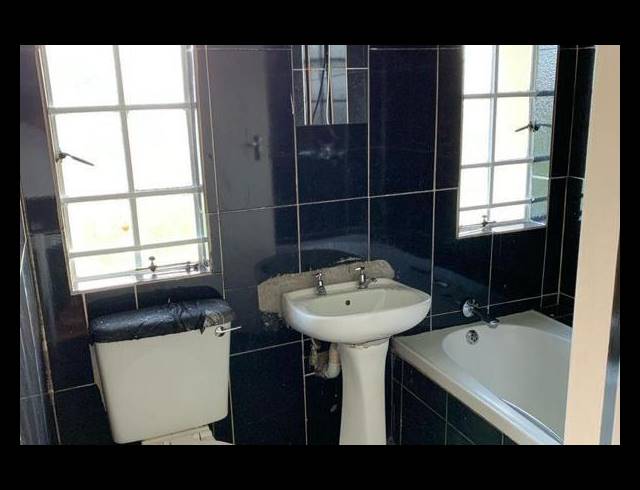 3 BEDROOM HOUSE FOR SALE IN LEACHVILLE EXT 3